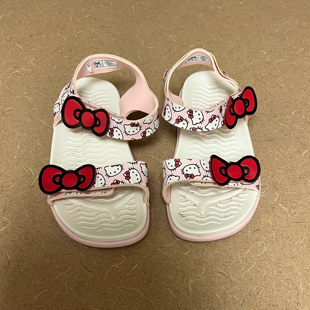 Native Kids Hello Kitty Sandals
